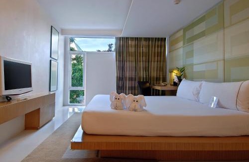 Nana Hotel | Le Fenix Sukhumvit 11 Bangkok