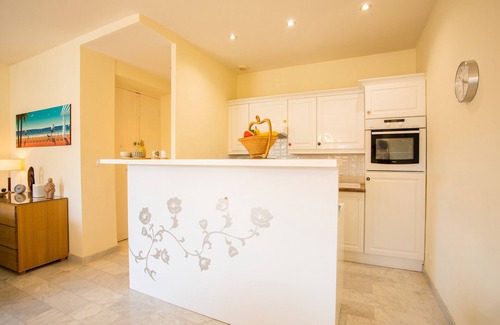 Lepante Quarter Apartamento | LE FOCH AP4244 By Riviera Holiday Homes