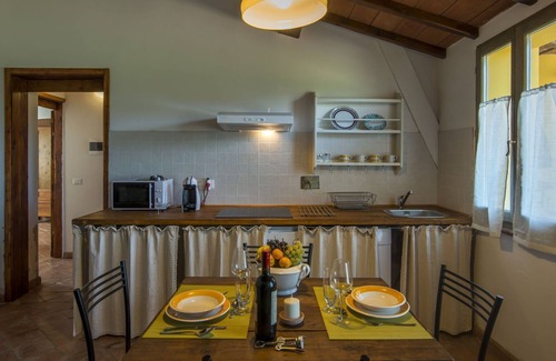 Laterina Apartamento | Apartment en Latereto con 2 habitaciones, capacidad 4