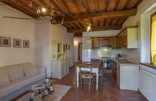 Laterina Apartamento | Apartment en Latereto con 2 habitaciones, capacidad 5