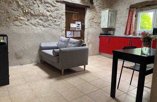 Sainte-Colombe-de-Villeneuve Cabaña | Les Vieux Ateliers Gîte Cosy au Calme à la Campagne Ideal Couple