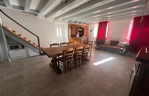 Claveisolles Casa | Le gîte du château