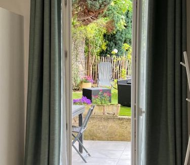 Chatel-Guyon Apartamento | Le Gamay - Charmant T2 avec parking et Terrasse