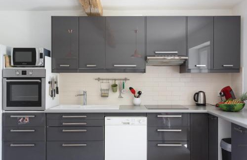 Acheres-la-Foret Casa | LE GARDEN FAMILY - RANDO ESCALADE- Gîte avec Jardin spacieux - Confort & Wifi - Parking privé - Golf et château à 15 minutes