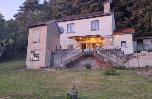 Boux-sous-Salmaise Casa | LE GITE DES RUELLES A HAVEN OF PEACE IN THE HEART OF BURGUNDY