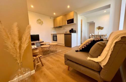 Montlucon Apartamento | Le Golden Garden - Home Homy