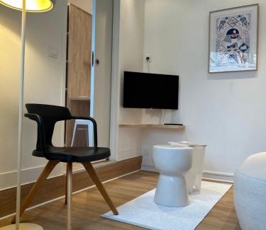 Centre Ville Apartamento | Le GOLDORAK - Hypercentre, parking privé et climatisation
