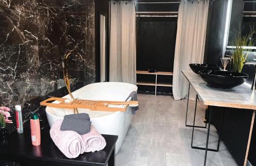Justices Casa | Le grand nid douillet - Jacuzzi extérieur - Maison