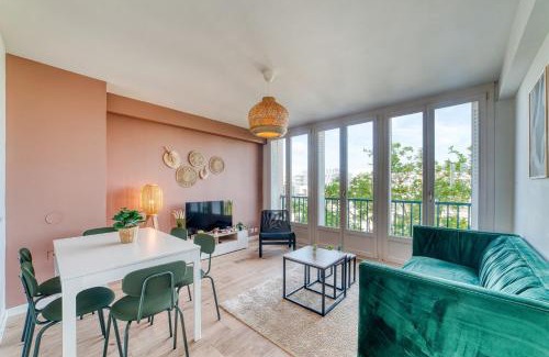 Parilly Apartamento | Le Grand Voyageur - 3 chambres - Parking privé - Métro