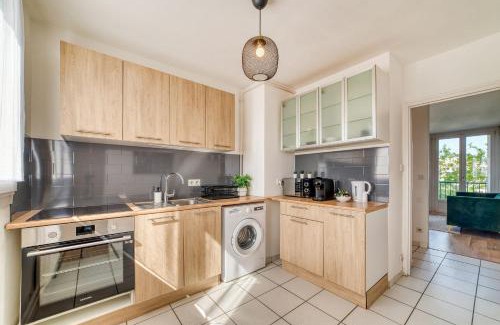Parilly Apartamento | Le Grand Voyageur - 3 chambres - Parking privé - Métro