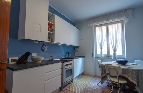 Le Grazie Apartamento | Le Grazie 2 - Elegant 2 bedroom apt with seaview balcony in Portovenere