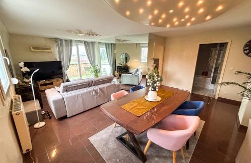 Lingolsheim Apartamento | Le Green Field Lodge - Parking Gratuit - Standing - Centre Ville - Commerces à Proximité