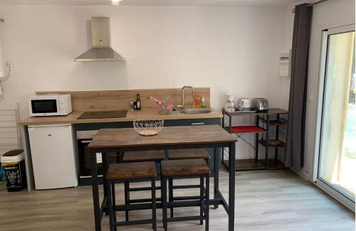 Saint-Mitre-les-Remparts Apartamento | Le Grenadier