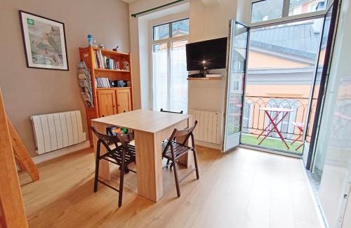 Cauterets Apartamento | Le Gypaète, t1 bis, vue montagne, wifi, ascenseur, balcon, 6 personnes