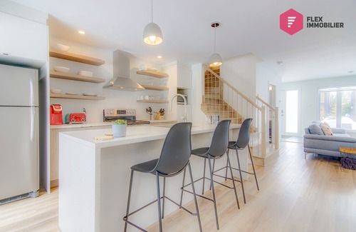 Pont-Rouge Cabaña | Le Harfang de Portneuf / Firepit Fireplace SPA Pool Sauna Billiards Trails