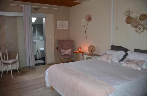 Menesplet Apartamento | LE HOME FLEURI MLD