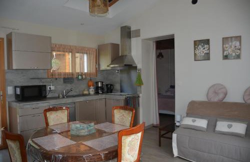 Menesplet Apartamento | LE HOME FLEURI MLD
