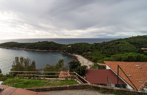 Campo nell'Elba Apartamento | Le Isole with large terrace overlooking the sea