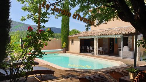 Oppede Cama Y Desayuno | Le Jardin d'Ivana