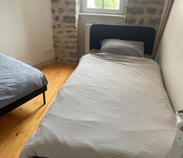 Semur-en-Auxois Casa | Le jardin du roitelet
