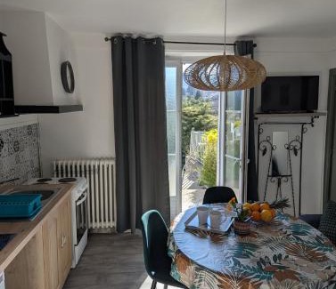 Foix Apartamento | Le Jardin Secret, Vue sur le château & Parking