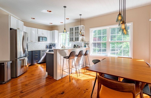 Town of Marbletown Casa | NEW: Gorgeous Home w/ Dream Patio and AC