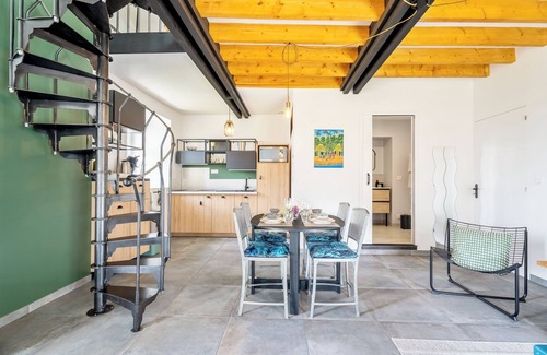 Plouasne Casa | Casita de campo 'Ravissant Gite Rénové Breton' con terraza privada, jardín privado y Wi-Fi
