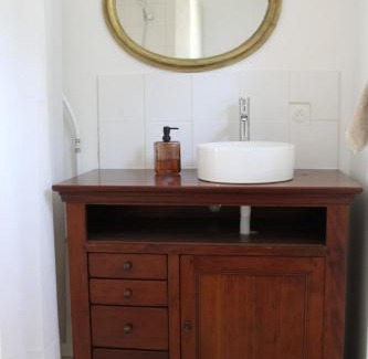 Bourg-Saint-Andeol Apartamento | Le Laoul cottage 2 people