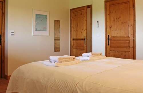 Nabinaud Cabaña | Le Lavoir - sleeps 6 guests in 3 bedrooms
