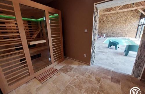 Ambrieres-les-Vallees Casa | Le Logis des Vallées, 6/7 pers avec piscine et sauna