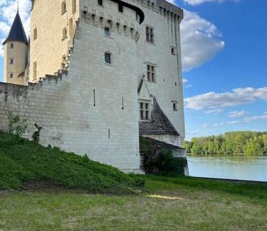 Montsoreau Casa | Le logis des diligences - Vue sur le château