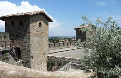 City of Carcassonne Casa | Le Logis des Remparts à l'intérieur de la Cité médiévale, Jardin privé, Parking inclus