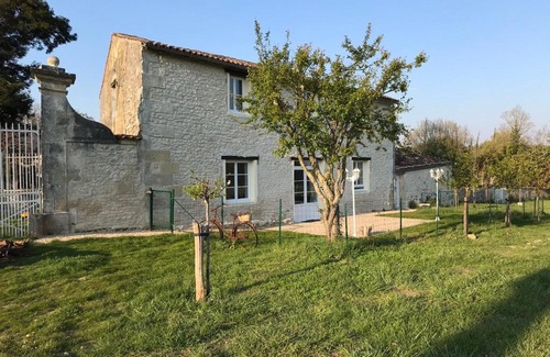Chaniers Cama Y Desayuno | le Logis du Plessis
