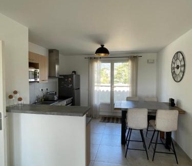 Lourmarin Apartamento | Le Lourmarinois