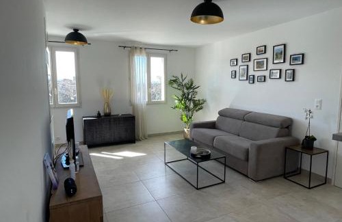 Lourmarin Apartamento | Le Lourmarinois