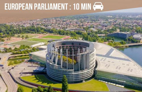 Poteries Apartamento | LE LUXURY LOFT - CENTER l DECEMBER MAR-KET l EUROPEAN PARLIAMENT l PARKING l NETFLIX - SPACIOUS & UNIQUE - LE LUXURY LOFT - CENTRE l MARCHÉ DE NOËL l PARLEMENT EUROPÉEN l PARKING l NETFLIX - SPACIEUX & UNIQUE