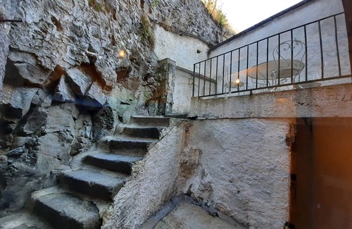 Rochefort-Montagne Casa | Le Lys holiday home, private courtyard and sauna.
