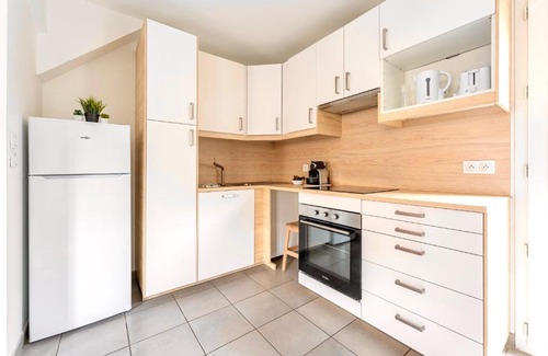 8th Arrondissement Casa | Le Mûrier - Maison de ville avec patio parking - 6 pers