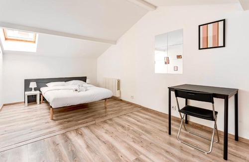 8th Arrondissement Casa | Le Mûrier - Maison de ville avec patio parking - 6 pers