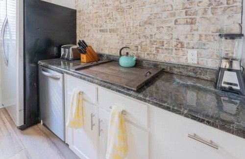 East Durham Casa | Le Maison Faye - East Durham Charmer 3mins from DT