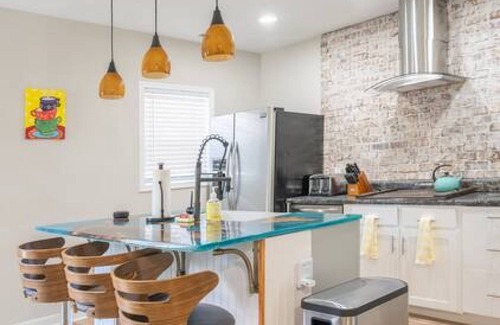 East Durham Casa | Le Maison Faye - East Durham Charmer 3mins from DT