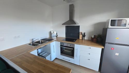Centre Ville Rive Gauche Apartamento | Le Majolique Nice and Cozy Apartment