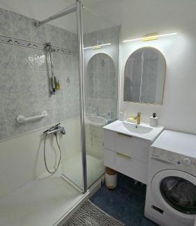 Centre Ville Rive Gauche Apartamento | Le Majolique Nice and Cozy Apartment