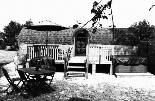 Vieux-Chateau Otro | Le Mama Tonneau