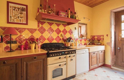 Cuisery Casa | Le Manoir Bressan Beautiful spacious family home, quiet, dogs OK