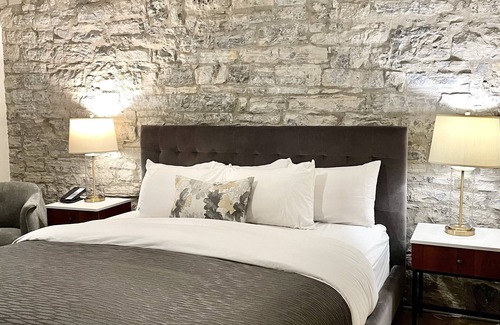 Vieux-Quebec-Cap-Blanc-colline Parlementaire Hotel | Le Manoir d'Auteuil