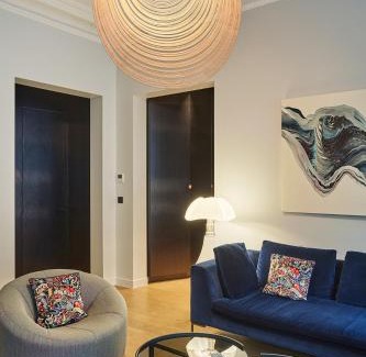 Saint-Merri Apartamento | LE MARAIS Luxury Apartment in the heart of Paris - 2 Bed 2 Bath with AC