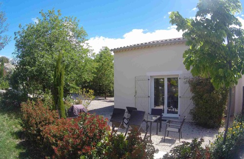 Vogue Cabaña | Le Mas de Molines, Gîte l'Amandier, Alquiler con jardín, piscina.