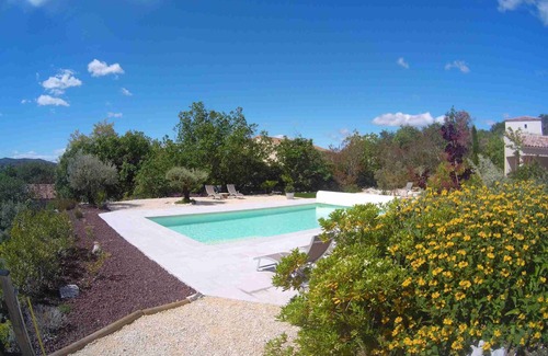 Vogue Cabaña | Le Mas de Molines, Gîte l'Amandier, Alquiler con jardín, piscina.