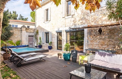 Jonquieres-Saint-Vincent Casa | Le Mas Provençal by Interhome